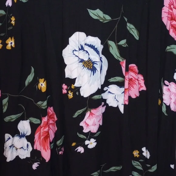 Black Floral XS Old Navy Dress - Picture 2 of 3